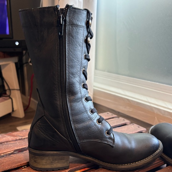 Women’s BUENO Leather Combat Boots - Picture 6 of 10